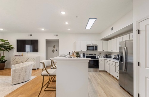 Starkville Copropriété | Walk to Davis Wade Stadium, Pet Friendly, King Bed