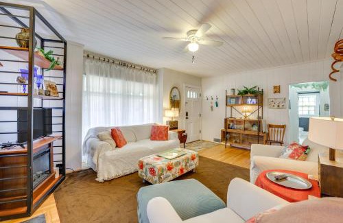 Lynn Maison | Walk to Downtown Pet-Friendly Cottage in Tyron