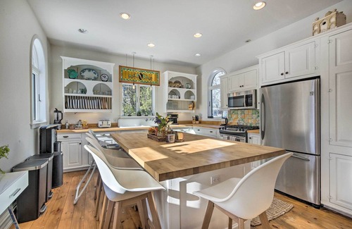Millerton Maison | Walk to Downtown: Pet-Friendly Millerton Home!