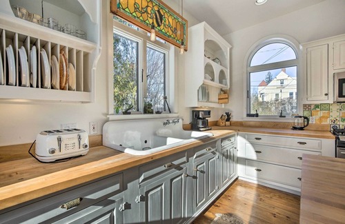 Millerton Maison | Walk to Downtown: Pet-Friendly Millerton Home!
