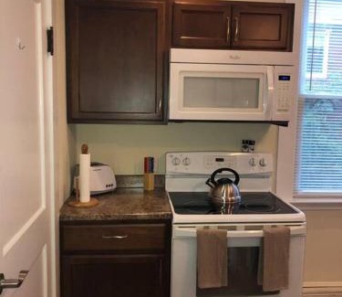 Salem Appartement | Walk to Downtown Salem