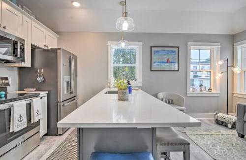 Charlevoix Maison | Walk to Dtwn Charlevoix Townhome with Fireplace