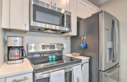 Charlevoix Maison | Walk to Dtwn Charlevoix Townhome with Fireplace
