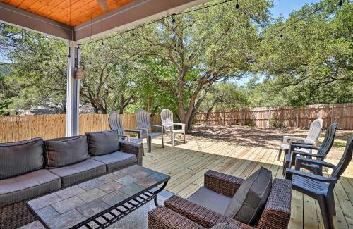 Lakeland Park Maison | Walk to Lake Austin Spacious Getaway with Patio