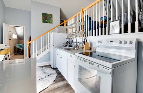 Hiram Appartement | Walk to Lake: Hiram Hideaway w/ Shared Gazebo!