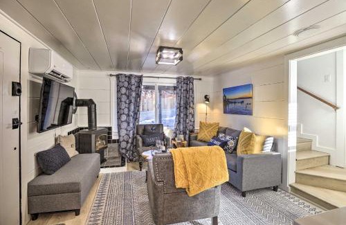 Lincoln Park Maison | Walk to Lake Tahoe Cozy Zephyr Cove Cabin!