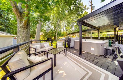 Mentor Maison | Walk to Marina Home with Hot Tub in Mentor!