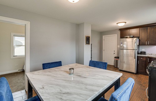 Blue Island Appartement | Walk to Metra: Pet-Friendly Blue Island Apt