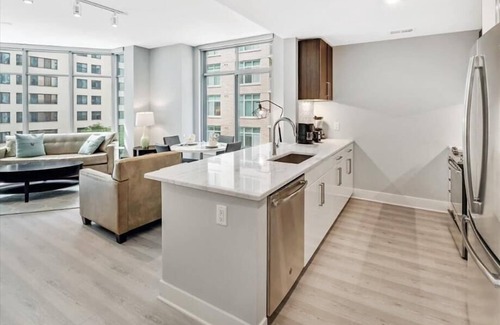 Woodmont Triangle Appartement | Spacieux 2 chambres à Woodmont Triangle Sud