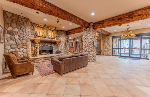 Crested Butte Maison | Walk To Mountain Base Studio For 4 & Pool