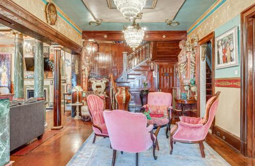 Scranton Maison | Walk to Nay Aug Park Grand Group Getaway with Patio