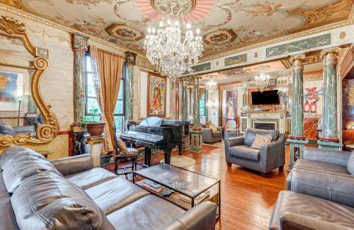 Scranton Maison | Walk to Nay Aug Park Grand Group Getaway with Patio