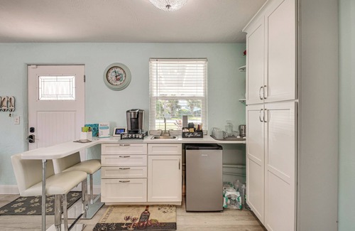Ormond-by-the-Sea Maison | Walk to Ocean! Home w/ Large Yard in Ormond Beach