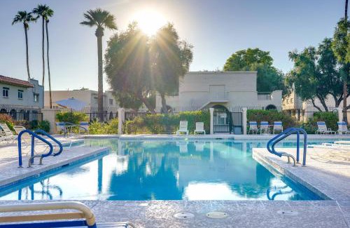 Casa Granada Townhouses Maison | Walk to Old Town and Giants Stadium! Unit with Pool