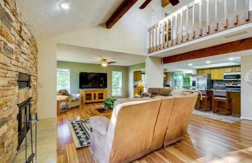 Flemington Maison | Walk to Pomme de Terre Lake Pet-Friendly Escape