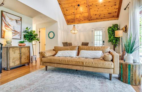 Cicero Maison | Walk to Reservoir Cicero Home with Furnished Deck!
