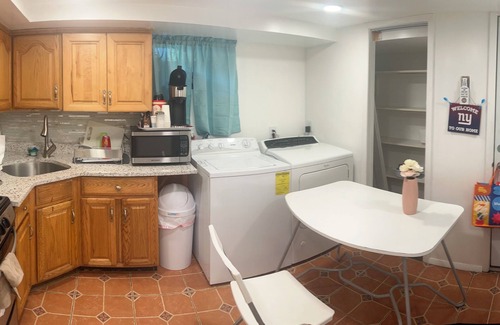 South Farmingdale Maison | Walk to Ryder Cup gate 4 and LIRR Station.nNo need for Uber or car rental.
