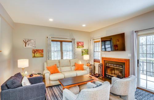 Hancock Appartement | Walk to Ski Slopes Jiminy Peak Resort Getaway!
