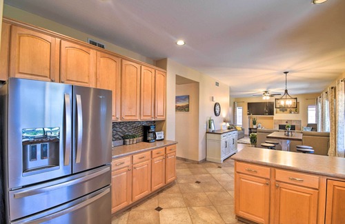 Orchards Maison | Walk to Surprise Stadium: Villa w/ Covered Patio!