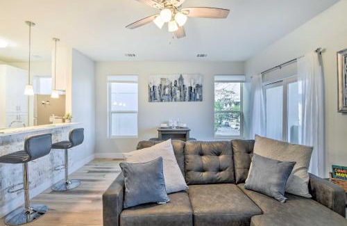 Fort Worth Appartement | Walk to TCU Fort Worth Retreat with Balcony!