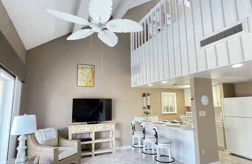 Villa Sabine Copropriété | Quiet Beach Getaway! Extra Amenities! Lowest Rates of the Season!
