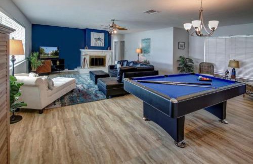 Santa Barbara Estates Maison | Walk To The Beach In Our Home W Spa & Billiards