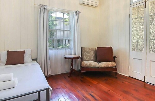 Woolloongabba Appartement | Charming Characterful Rustic-style Home Near The Gabba