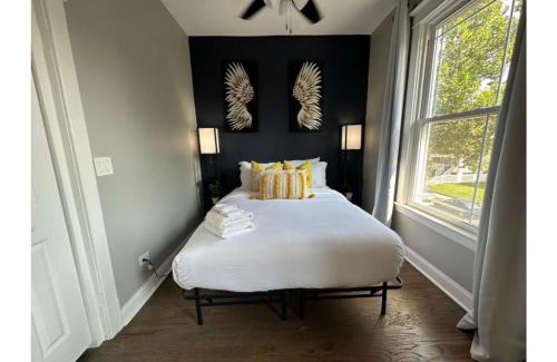South Shore Maison | Walk to the Lake! Grill, Fireplace, Sleeps 12