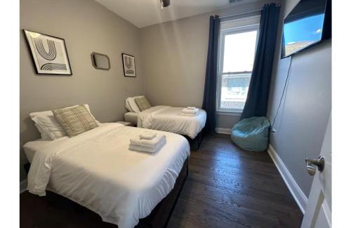 South Shore Maison | Walk to the Lake! Grill, Fireplace, Sleeps 12