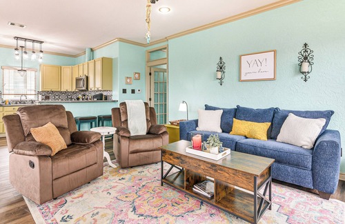 Crystal Beach Maison | Walk to the Ocean: Family Retreat in Crystal Beach