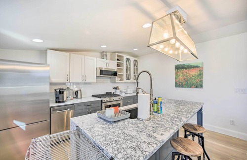 Castle Rock Cottage | Walk to Town - Castle Rock Cottage!