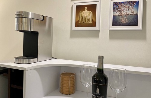 Capitol Hill Appartement | Walk to U.S. Capitol, Restaurants, Park + Parking!