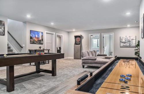 Gretna Maison | Walk to Water Park Game Room & Movie Theater