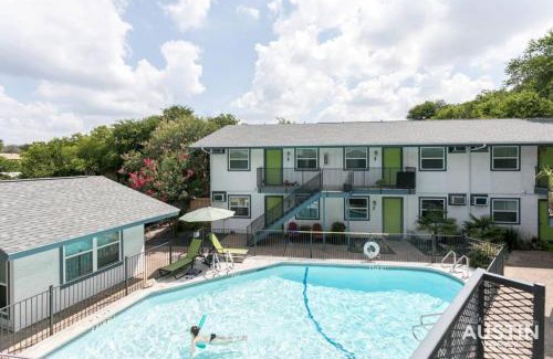 Barton Hills Appartement | Walk To Zilker King Bed Pool Free Parking