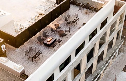 Berkeley Maison | Walk Trendy Tennyson From Our Flat &Roof Top Patio
