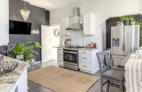Newport Appartement | Walkable Apt in York St Historic District