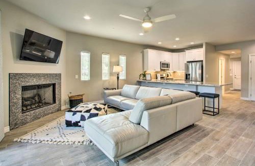 Cave Creek Maison | Walkable Cave Creek Townhome with Private Patio!