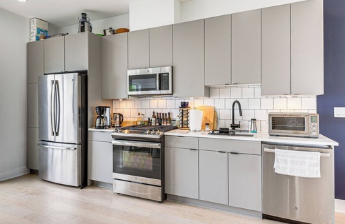Park View Copropriété | Walkable Columbia Heights Condo w/ Rooftop Deck!