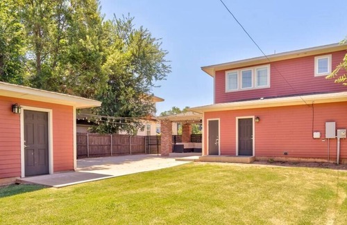 Lincoln Terrace Maison | Modern Home w/Downtown Views Covered Patio & More!