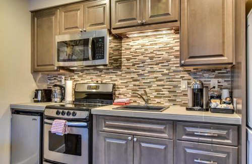 Goose Hollow Appartement | Walkable Portland Studio Less Than 1 Mi to Dtwn!