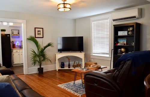 DeLand Maison | Walkable to Downtown DeLand & Stetson University - Beach 30-45 Minute Drive