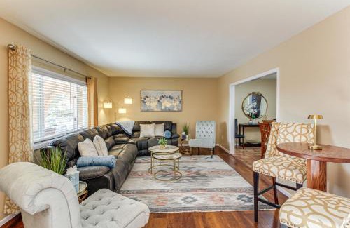 Casas Adobes Estates Maison | Walkable Tucson Retreat with Pool and Fire Pit!