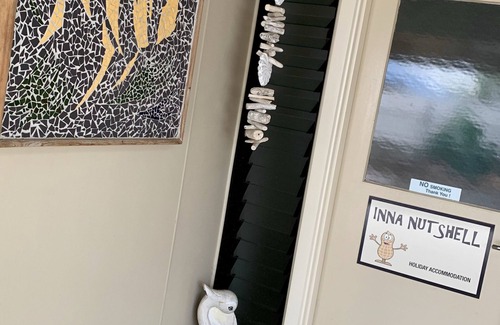 Kingscote Maison | Inna Nutshell - Kingscote