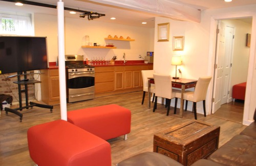 Weequahic Maison | WALKOUT BASEMENT NEAR downtown Littleton Ave NEWARK NJ