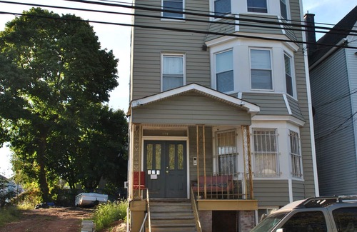 Weequahic Maison | WALKOUT BASEMENT NEAR downtown Littleton Ave NEWARK NJ