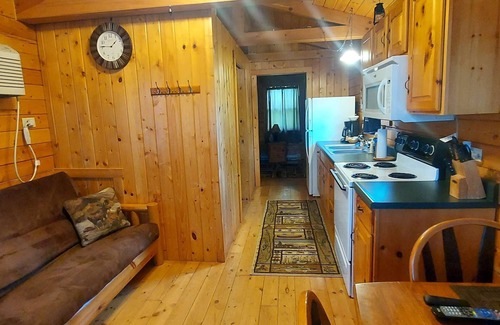 Moravia Cabine | Walleye - Sleeps up to Five