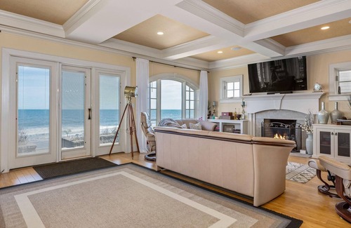 Rye Maison | Wallis Sands Oceanfront Home