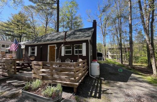 Hawley Maison | Wally's Cabin