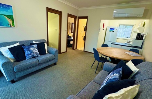 Hyams Beach Appartement | Walters Holiday Flats @ Hyams Beach (Flat 3) - Book 7 nights pay for only 6*