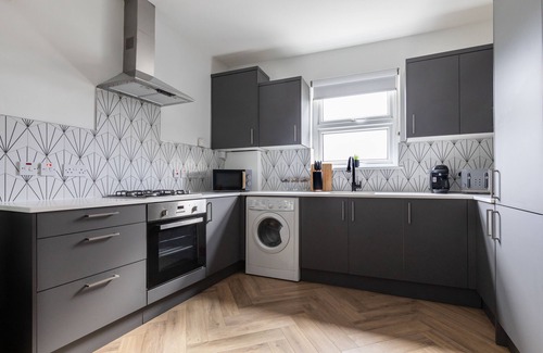Hoe Street Maison | Walthamstow Gem: 3BR Urban Haven